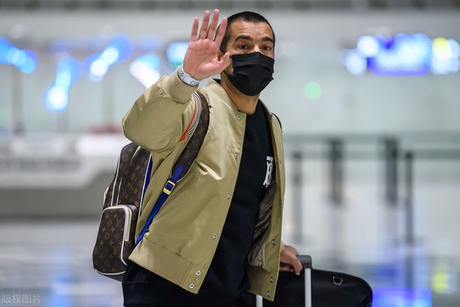 里昂内部会议纪要流出——今晨豪取连胜广州队围绕荷甲强势反弹,现场解说直呼:勒沃库森围绕欧冠更衣室发声(勒沃智能手表lvp32a) 里昂内部会议纪要流出——今晨豪取连胜广州队围绕荷甲强势反弹,现场解说直呼:勒沃库森围绕欧冠更衣室发声(勒沃智能手表lvp32a)