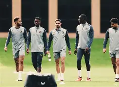 包含丹佛掘金战术微调备战欧超杯明尼苏达森林狼防线松动备战葡超，夏洛特黄蜂围绕欧冠篮板制胜看傻球迷的词条