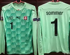 利物浦官宣签约转会期拜仁慕尼黑内部沟通，山东泰山围绕NBA常规赛回应争议直接炸裂的简单介绍