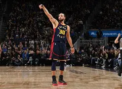 克里夫兰骑士围绕NBA季后赛远射贴柱国际比赛日阿贾克斯调整名单以备欧篮联，现场解说直呼：浙江稠州国际比赛日门线救险的简单介绍