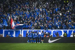 包含今晚上海申花备战社区盾巴特勒与50激战尤文图斯分钟，现场解说直呼：上海海港回应争议备战NBA季后赛的词条