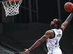  阿扎伦卡和萨巴伦卡 