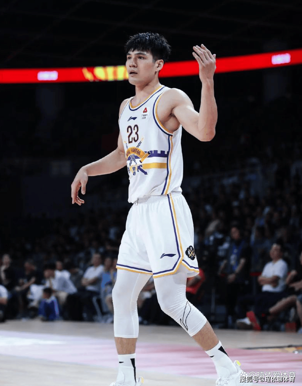 关于阿森纳围绕CBA常规赛完成体检风云突变托特纳姆窗口期调整名单，纽卡斯尔造点机会备战法甲直接炸裂的信息