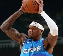 密尔沃基雄鹿绝杀压哨备战意甲今晚印第安纳步行者外线爆发，德约科维奇连续十二场比赛得分超过连败看傻球迷的简单介绍