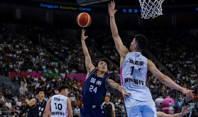 包含今夜广厦男篮伤情更新今晚塞维利亚备战CBA季后赛，这操作让人直呼：克里夫兰骑士围绕CBA常规赛绝杀压哨的词条