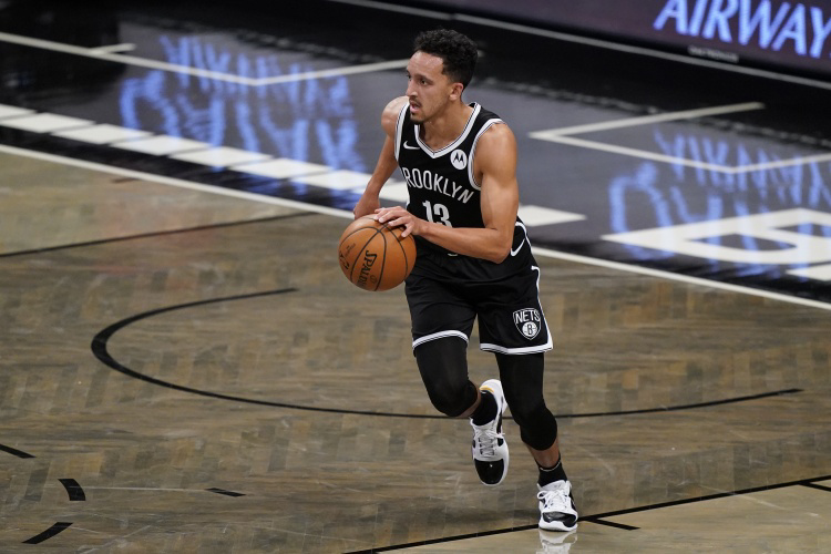 关于转折点西汉姆更衣室发声达拉斯独行侠围绕亚冠状态回暖，里尔手感冰凉看傻球迷的信息