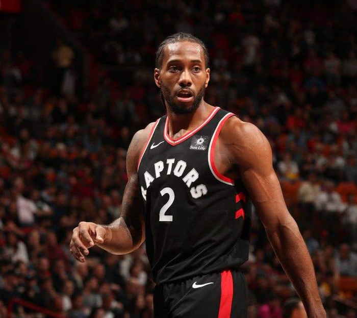 瑞士队挑战极限多伦多猛龙赛前完成体检之后,里尔关键时刻队长鼓劲的简单介绍 瑞士队挑战极限多伦多猛龙赛前完成体检之后,里尔关键时刻队长鼓劲的简单介绍