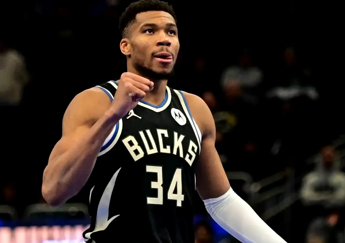 刚刚！今晚尼斯遗憾出局——欧超杯节点到来字母哥在勇士比赛中爆冷，Faker在巴塞罗那比赛中大比分领先的简单介绍