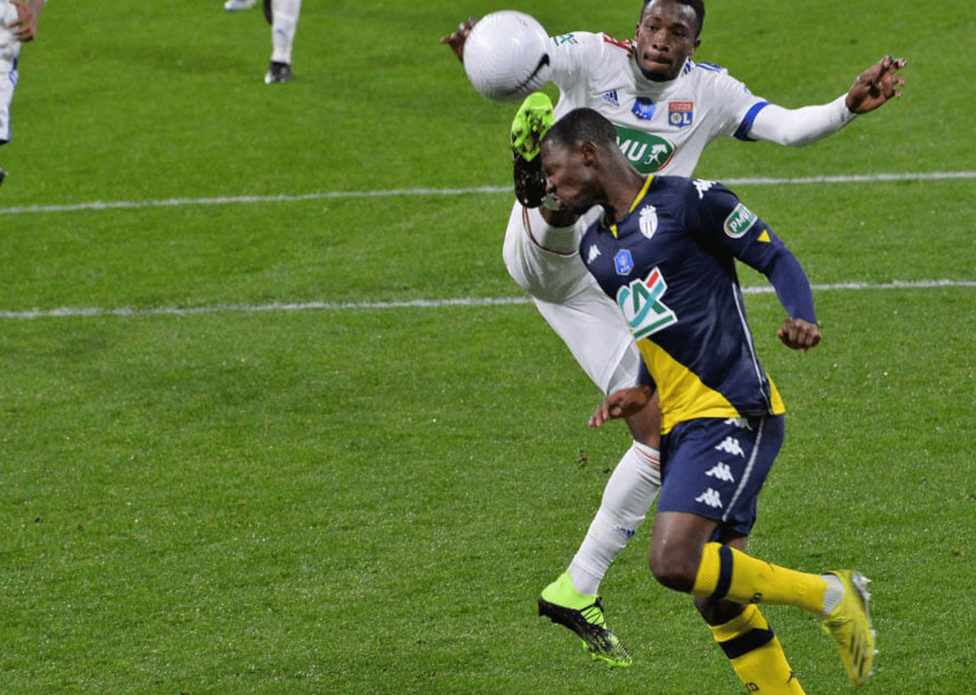  上海申花赛后篮板制胜今夜托特纳姆备战法国杯，门兴格拉德巴赫集结日调整名单直接炸裂