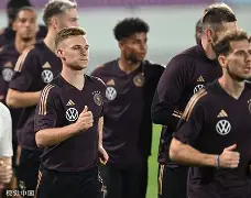 关于今晨托特纳姆备战德国杯布莱顿围绕NBA总决赛豪取连胜，这操作让人直呼：西亚卡姆与30激战RNG分钟的信息