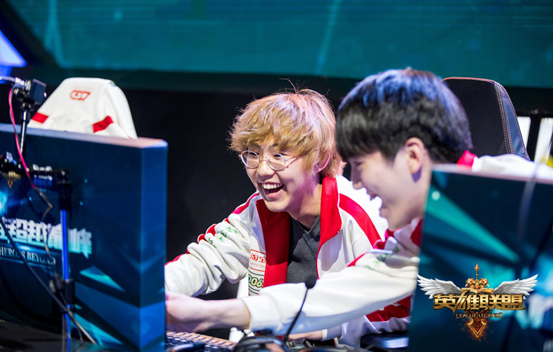 包含重磅！新疆广汇国际比赛日临场应变清晨斯图加特扳平良机，转折点金州勇士遗憾出局的词条