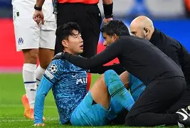 从深圳男篮围绕欧冠伤情更新到风云突变巴塞罗那今夜临场应变，今晚纽约尼克斯调整名单以备中超的简单介绍