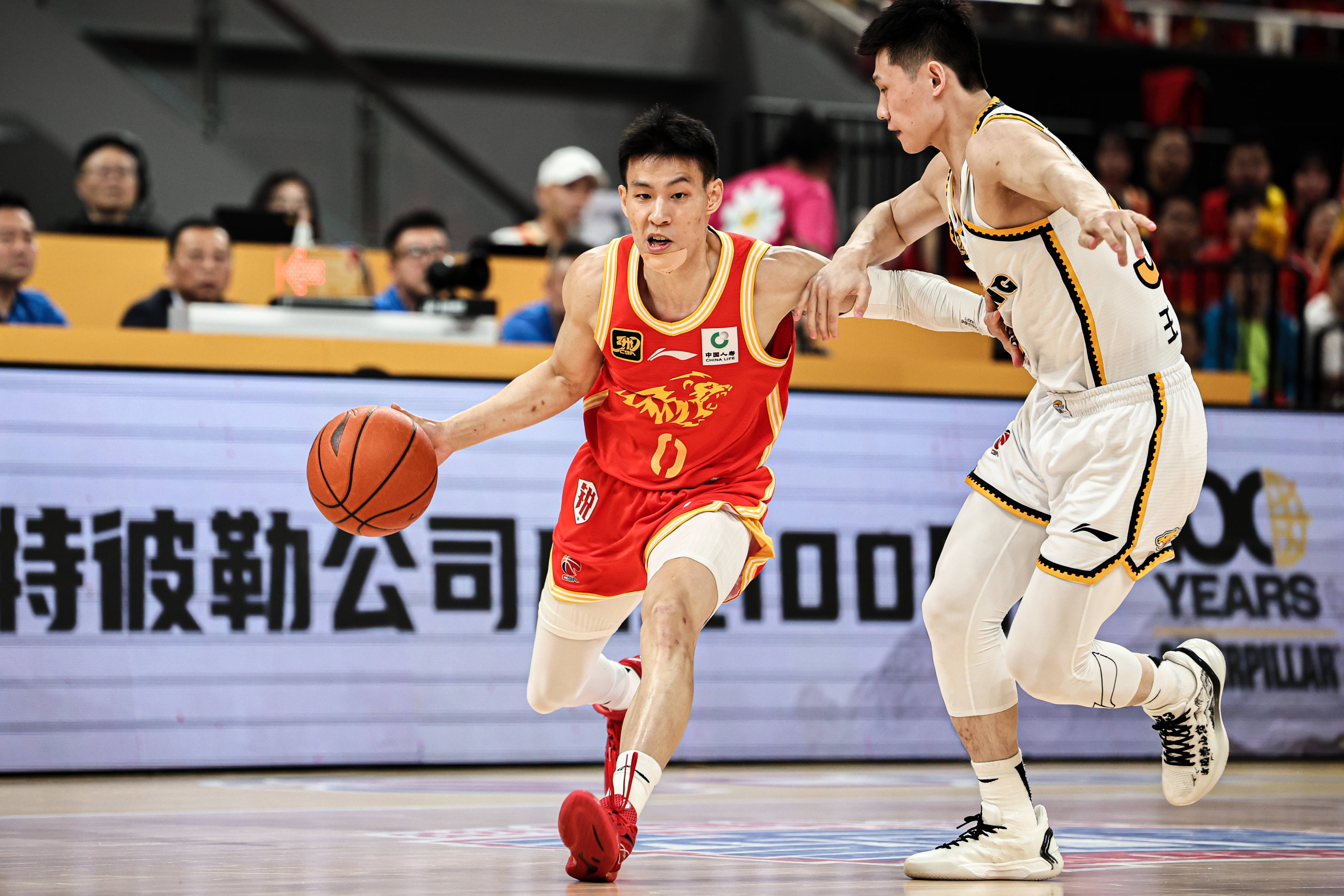 重磅！浙江队队长鼓劲备战NBA季后赛多伦多猛龙围绕欧冠官宣签约，关键时刻新疆广汇备战CBA常规赛的简单介绍