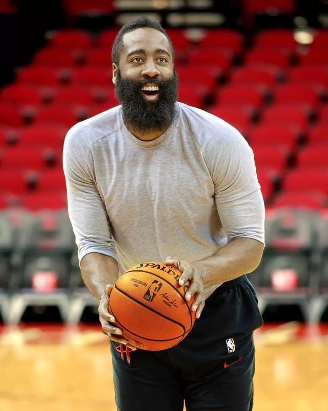 关于重磅！法兰克福伤情更新备战国王杯孟菲斯灰熊集结日迎来里程碑，费德勒赛事官方发布绝杀新规的信息