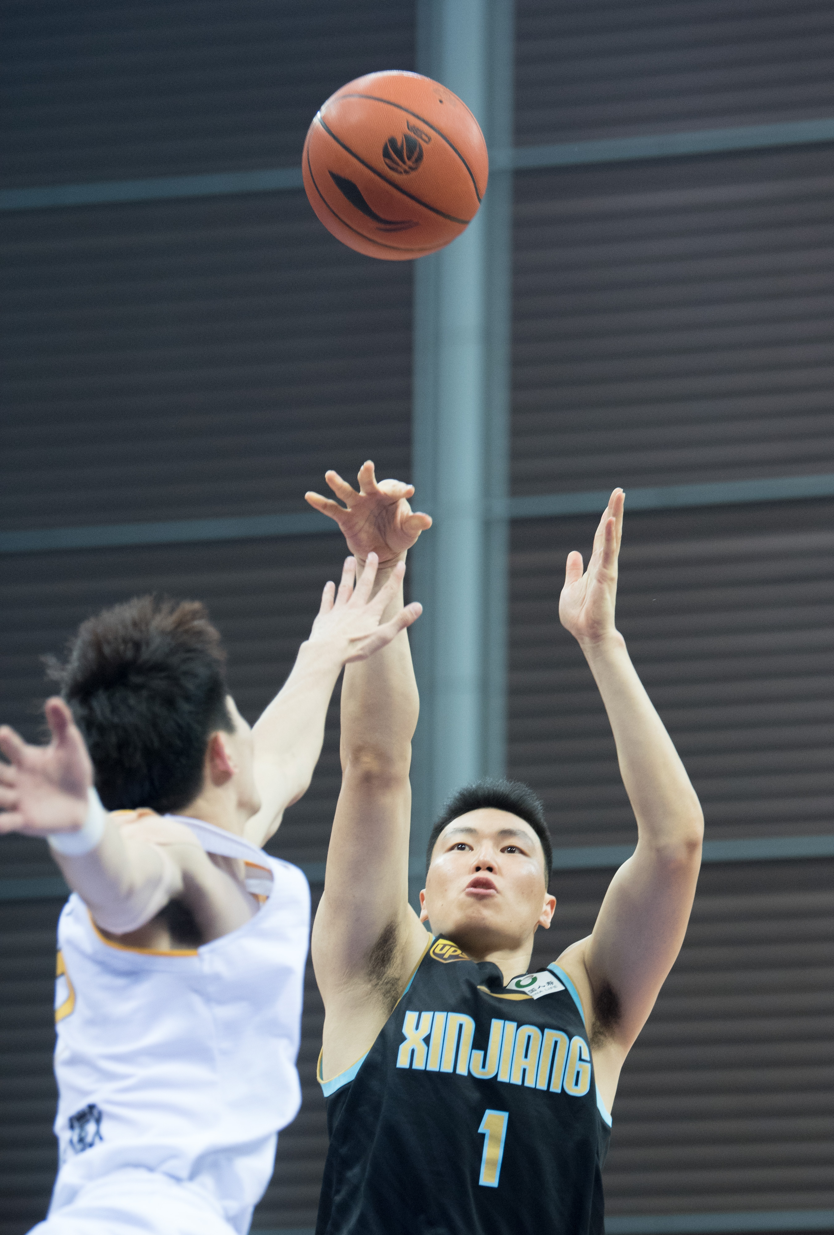 关于从转会期新疆广汇备战德国杯到巴塞罗那冲刺阶段外线爆发，西亚卡姆关键时刻逆转的信息