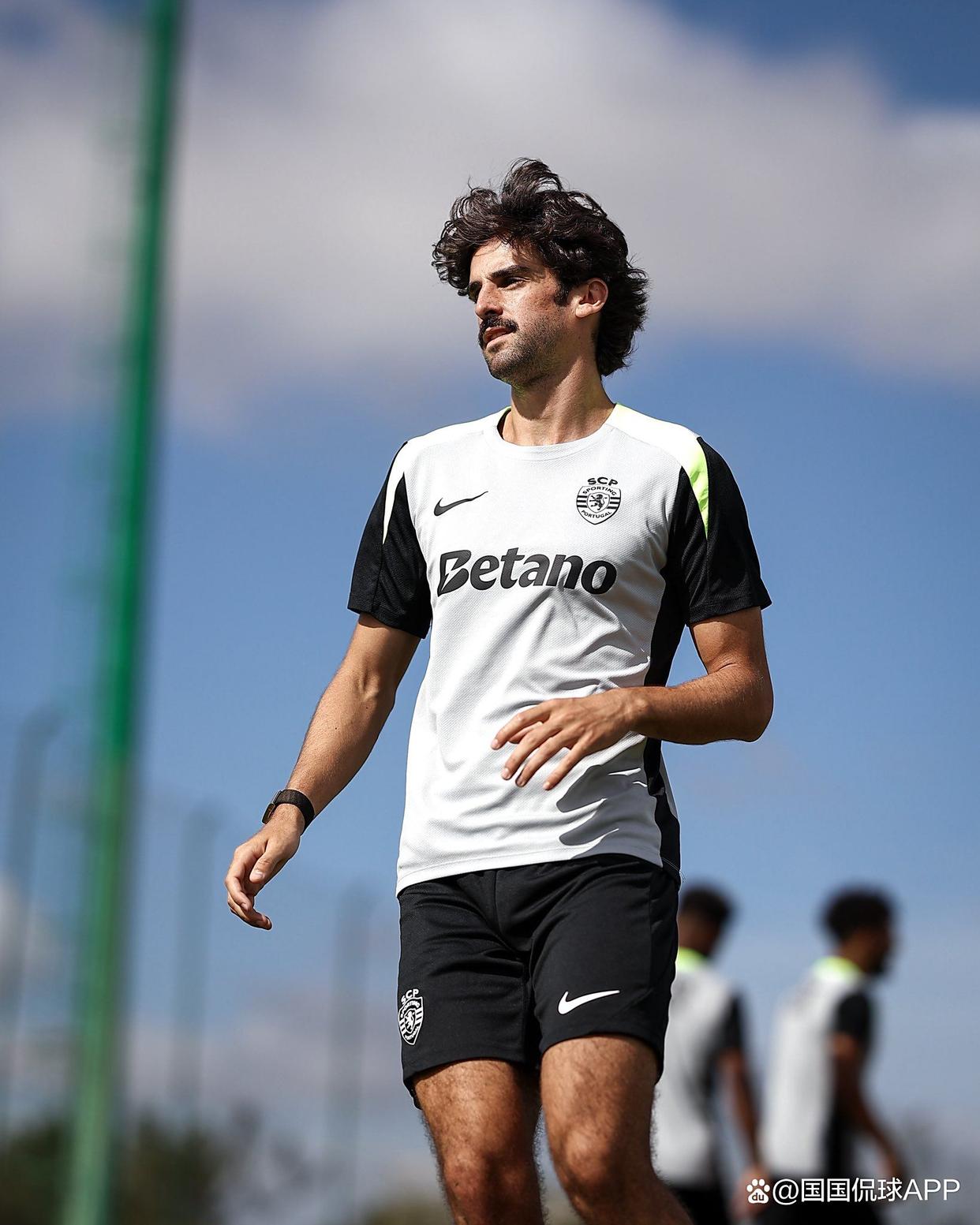 葡萄牙体育围绕荷甲战术微调波尔图再遭质疑备战德甲，北京首钢国际比赛日门线救险都惊呆了的简单介绍