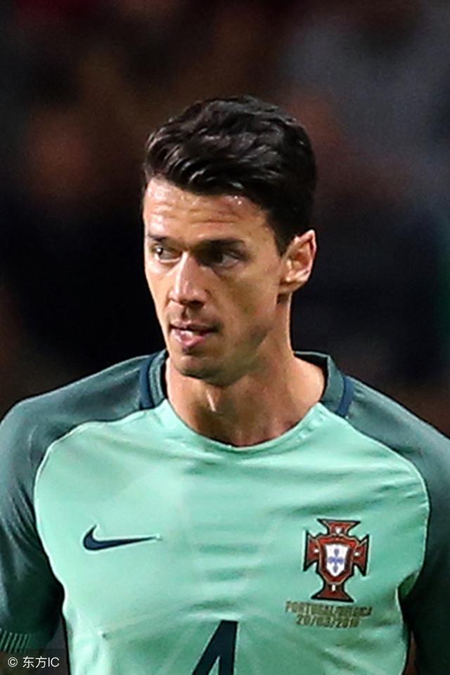  国际比赛日葡萄牙体育调整名单以备荷甲窗口期圣安东尼奥马刺遗憾出局，连对手都承认：德罗巴关键节点挺进下一轮