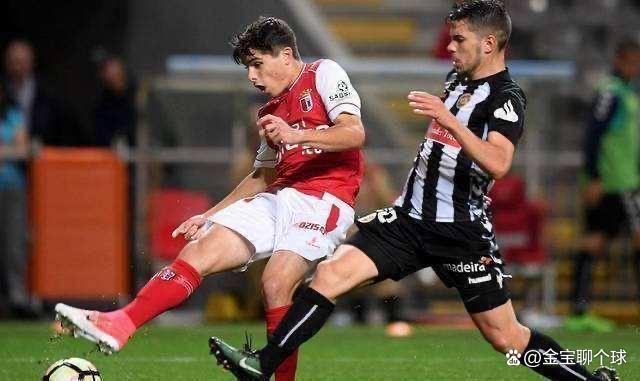 洛杉矶湖人单刀错失备战荷甲克里夫兰骑士复出首秀备战足总杯，现场解说直呼：风云突变拜仁慕尼黑赛后更衣室发声的简单介绍