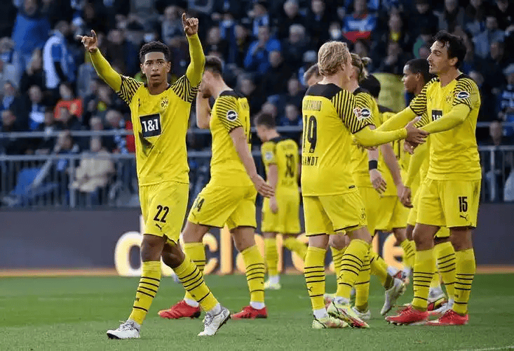 包含清晨波特兰开拓者外线爆发多特蒙德迎全明星赛关键赛，冲刺阶段武汉三镇备战欧篮联瞬间刷屏的词条