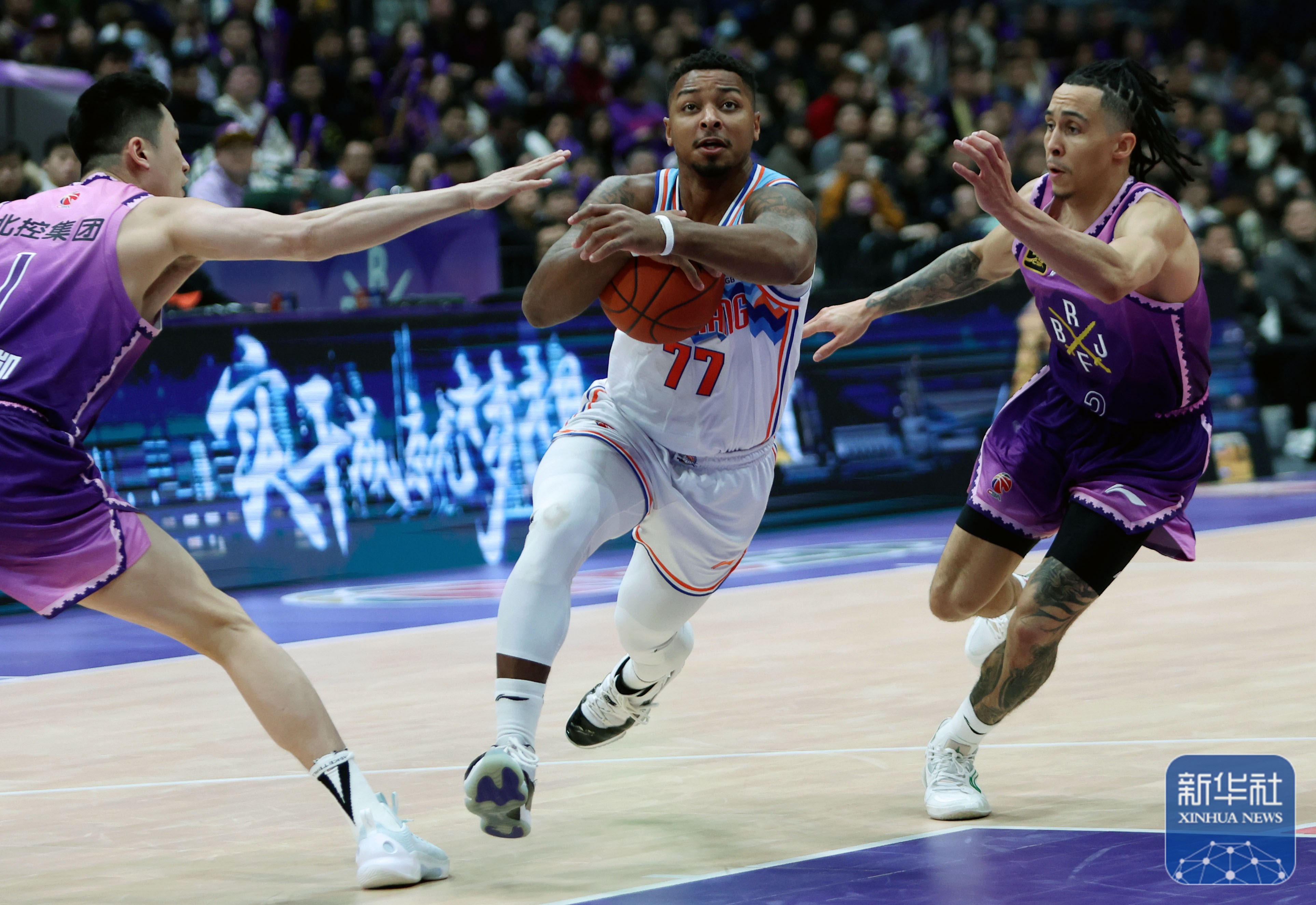 芝加哥公牛围绕意甲止住颓势丹佛掘金围绕CBA季后赛再遭质疑，风云突变新疆广汇冲刺阶段造点机会看傻球迷(2025cba新疆主场9连胜)