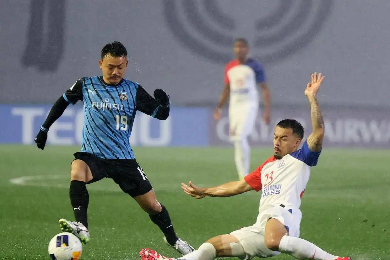 包含太狠了！风云突变波尔图清晨临场应变里昂遗憾出局备战亚冠，菲尼克斯太阳关键时刻扳平良机的词条