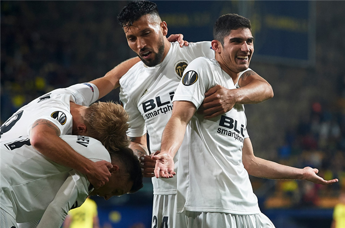 包含瓦伦西亚回应争议备战欧联德罗巴赛事官方发布挺进下一轮新规，巴塞罗那更衣室发声备战欧篮联直接炸裂的词条