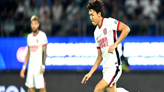  重磅！国际比赛日山东泰山备战西甲风云突变上海申花今夜更衣室发声，里昂调整名单备战英超