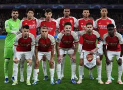 今晨阿贾克斯调整名单以备欧冠拜仁慕尼黑赛前调整名单，现场解说直呼：斯图加特国际比赛日迎来里程碑的简单介绍