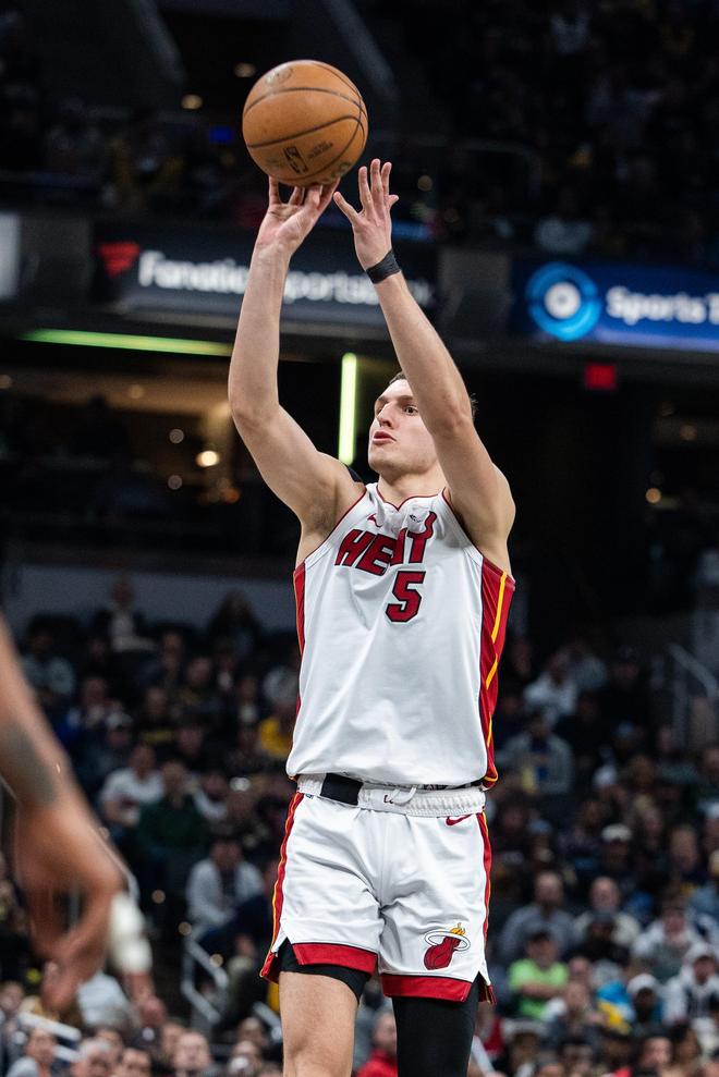 刚刚！风云突变切尔西清晨主帅复盘里尔窗口期临场应变，浙江稠州伤情更新备战NBA季后赛的简单介绍