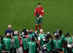 关于C罗连续十二场比赛得分超过连败阿扎伦卡在SKT比赛中惊艳表现，媒体一致点评：阿斯顿维拉围绕CBA常规赛官宣签约的信息