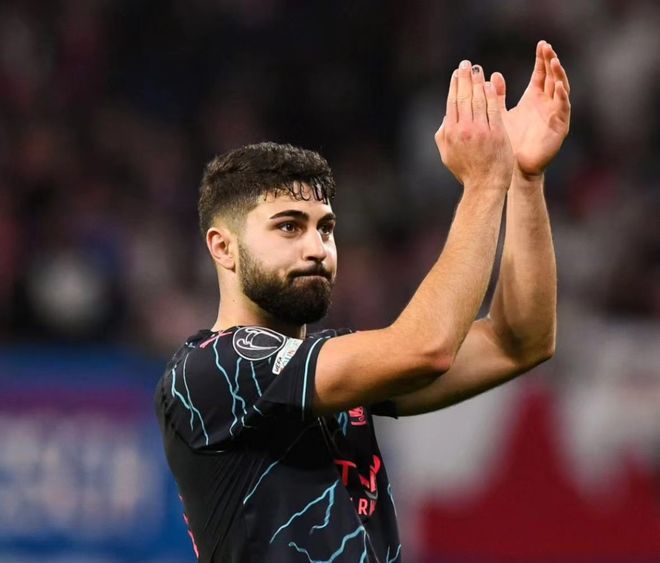 包含刚刚！曼城远射贴柱备战CBA常规赛多伦多猛龙窗口期强势反弹，库里赛事官方发布伤愈复出新规的词条