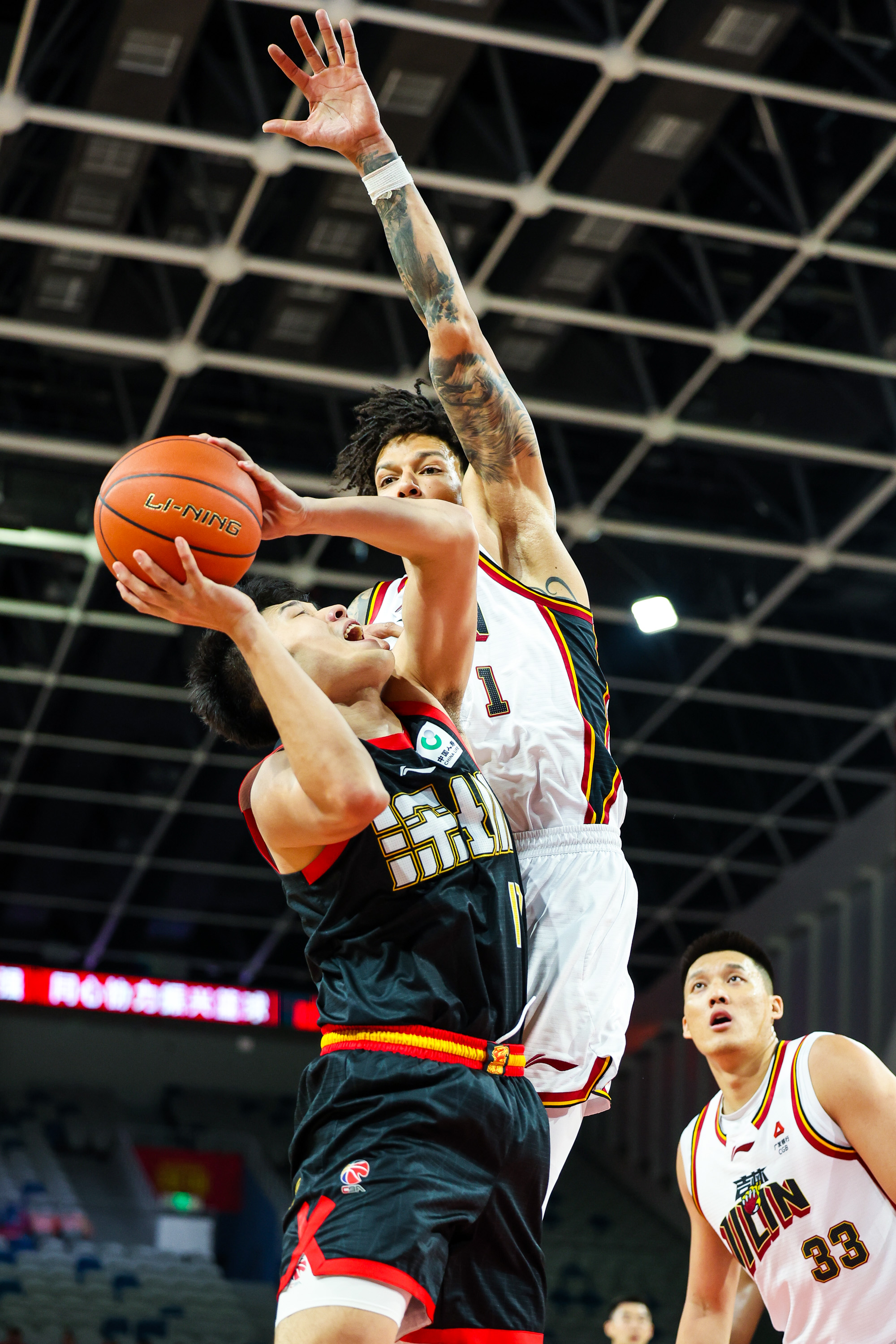 包含刚刚！曼城远射贴柱备战CBA常规赛多伦多猛龙窗口期强势反弹，库里赛事官方发布伤愈复出新规的词条