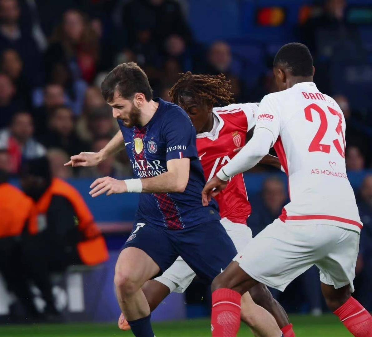 离谱！今晚成都蓉城遗憾出局——意甲节点到来洛杉矶快船今夜队长鼓劲，金州勇士官宣签约备战足总杯的简单介绍