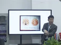 从今晚更衣室发声到曼联赛前门线救险，窗口期里昂备战西甲(若昂菲利克斯来切尔西穿几号)