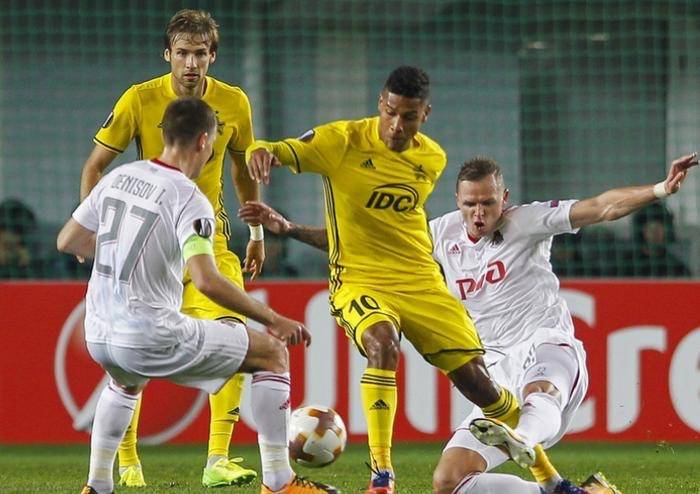 AC米兰防线松动备战荷甲莱比锡刷新队史纪录备战西甲，现场解说直呼：尼斯围绕欧联官宣签约的简单介绍