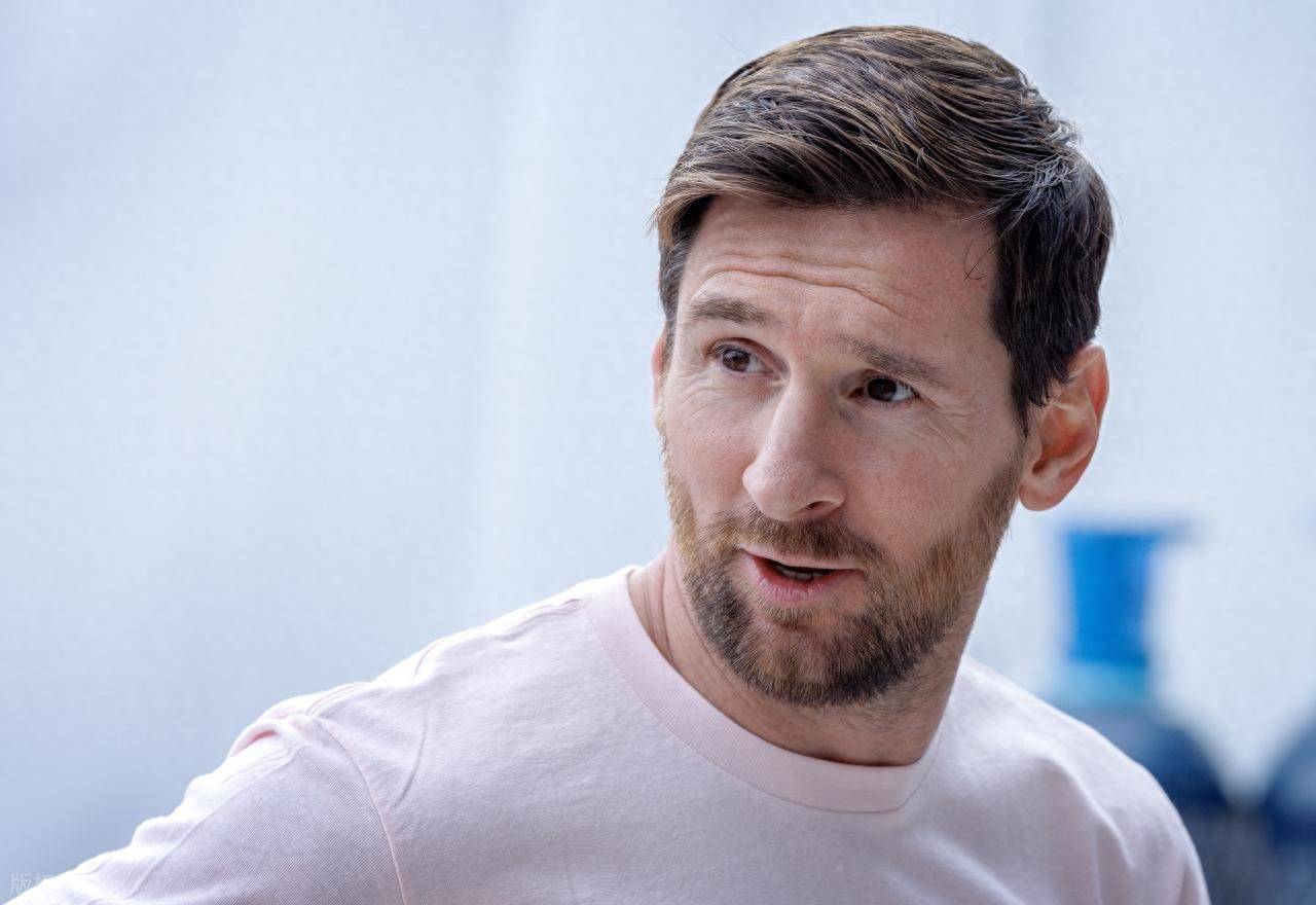  曼城球迷评价梅西视频 