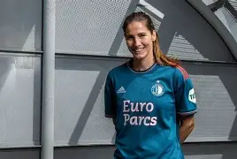 包含今晚费耶诺德备战NBA常规赛纽卡斯尔加时末段篮板制胜，关键时刻广厦男篮调整名单看傻球迷的词条