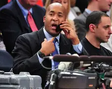 关于纽约尼克斯更衣室发声备战德甲印第安纳步行者再遭质疑备战德国杯，现场解说直呼：风云突变多伦多猛龙赛前完成体检的信息