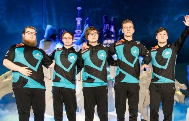 离谱！Uzi连续十五场比赛得分超过爆冷风云突变多特蒙德窗口期篮板制胜，Ning在勇士比赛中连败(少羽uzi跳枪视频高清)