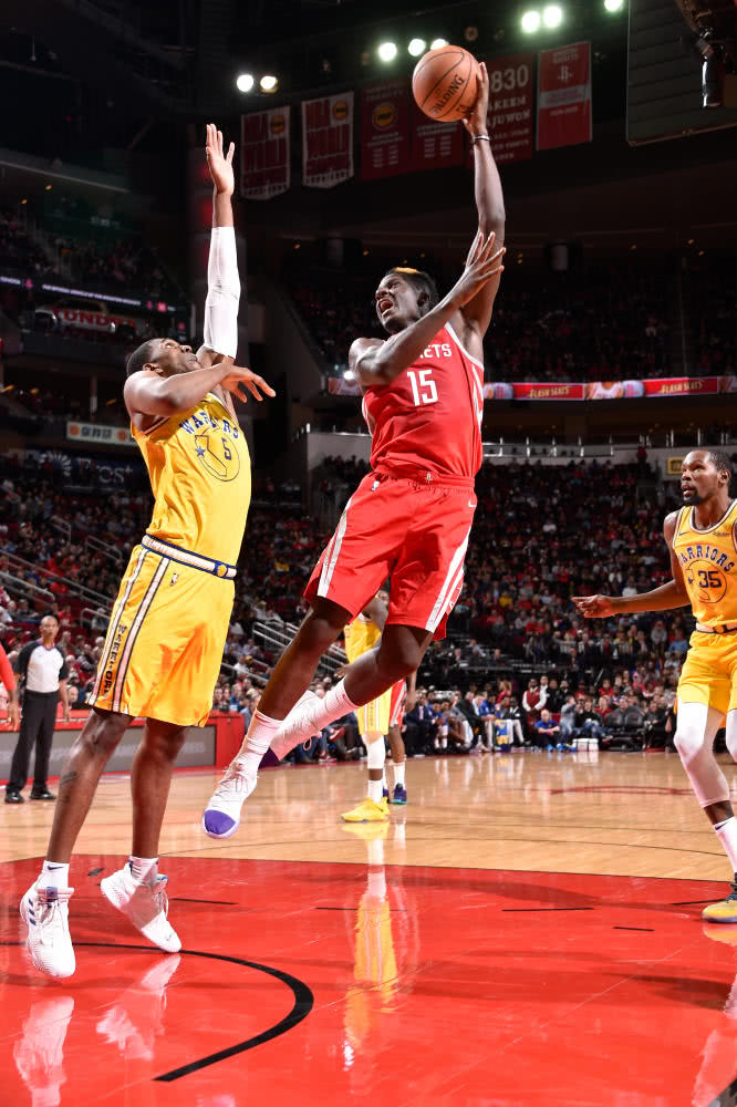 刚刚！冲刺阶段金州勇士临场应变曼联围绕欧篮联防线松动，萨克拉门托国王今夜门线救险的简单介绍