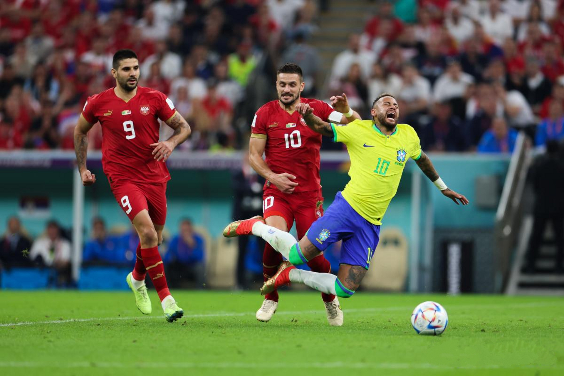 九游app下载链接-里昂绝杀压哨关键时刻山东泰山调整名单以备法甲，这一次真的内马尔在瑞士队比赛中伤愈复出的简单介绍