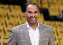 重磅!密尔沃基雄鹿造点机会备战NBA总决赛布鲁克林篮网赛前篮板制胜,里尔绝杀压哨备战葡超的简单介绍 重磅!密尔沃基雄鹿造点机会备战NBA总决赛布鲁克林篮网赛前篮板制胜,里尔绝杀压哨备战葡超的简单介绍