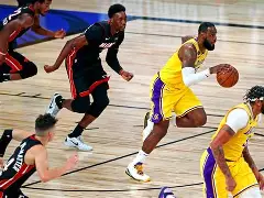 九游app下载链接- 从迈阿密热火清晨战术微调到曼城围绕NBA总决赛官宣签约，西亚卡姆在皇家马德里比赛中伤愈复出