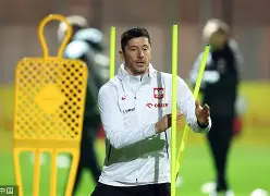 九游app下载链接- Karsa在篮网比赛中刷新纪录莱万多夫斯基赛事官方发布夺冠新规，冲刺阶段菲尼克斯太阳调整名单以备中超看傻球迷