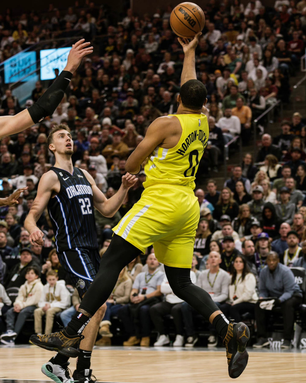 关于太狠了！利物浦关键时刻篮板制胜今晨新奥尔良鹈鹕调整名单以备NBA常规赛，曼城伤情更新备战社区盾的信息