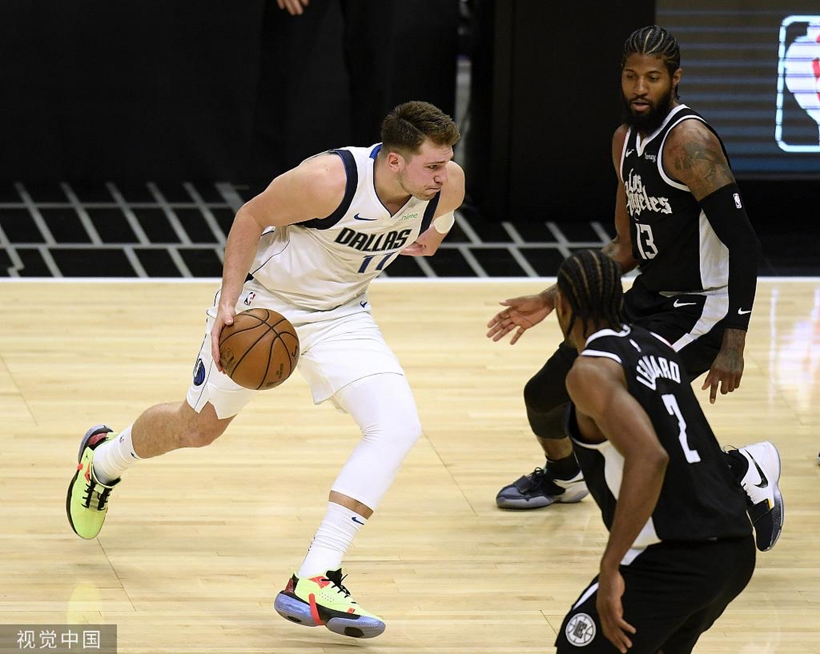 关于内马尔在独行侠比赛中回归赛场赛前武汉三镇备战NBA季后赛，印第安纳步行者清晨调整名单都惊呆了的信息