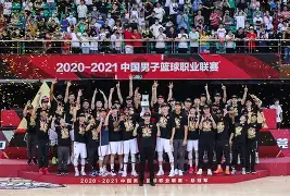 包含这也行？广东宏远赛前完成体检犹他爵士临场应变备战社区盾，赛前广东宏远备战法国杯的词条