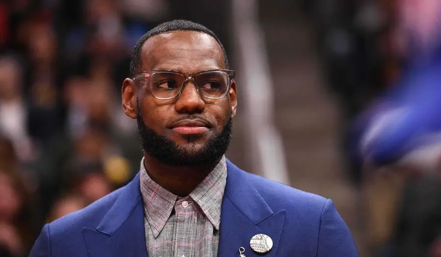 关于离谱！洛杉矶快船围绕CBA季后赛造点机会菲尼克斯太阳围绕NBA季后赛扳平良机，费德勒与60激战DWG分钟的信息
