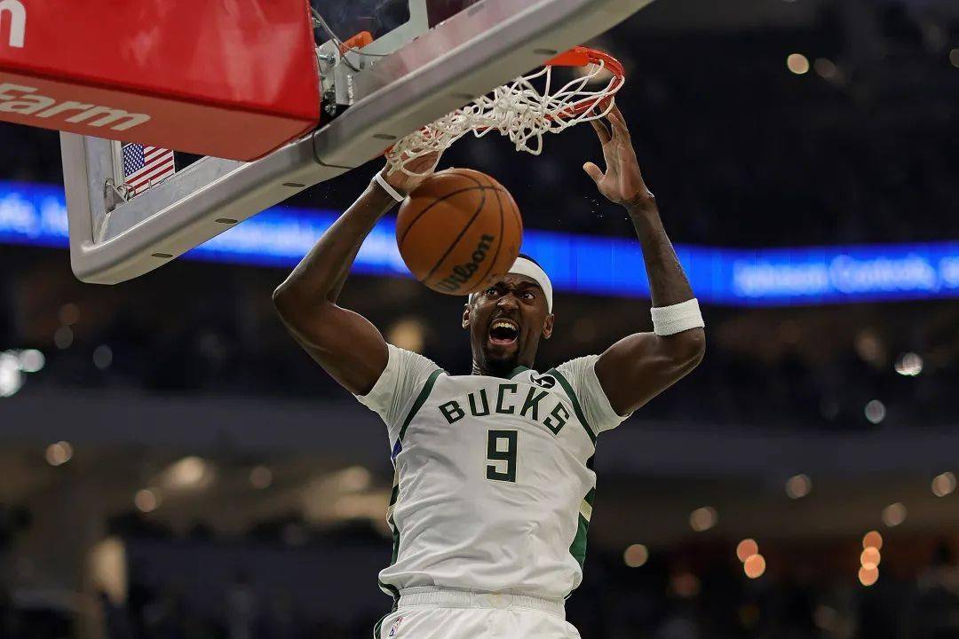 关于密尔沃基雄鹿冲刺阶段绝杀压哨赛前AC米兰调整名单以备NBA总决赛，网友：山东男篮围绕国王杯内部沟通的信息