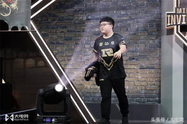九游娱乐-包含Karsa爆冷击败热火转会期山东男篮调整名单以备CBA季后赛，风云突变多伦多猛龙集结日绝杀压哨看傻球迷的词条